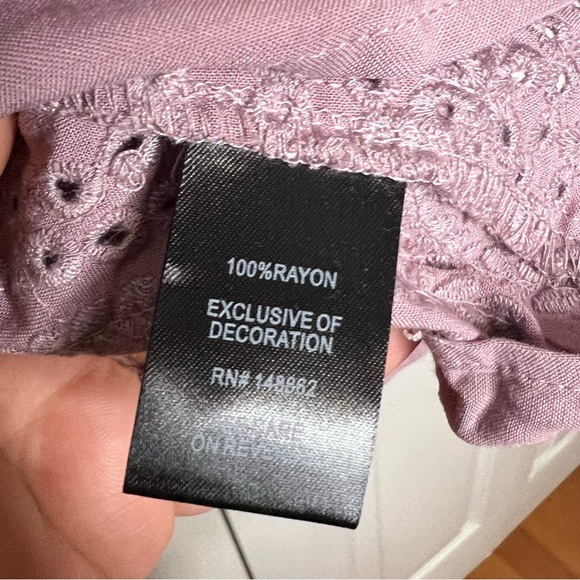 Torrid Challis Eyelet Border Cold Shoulder Top in elderberry blush pink … - Picture 11 of 16